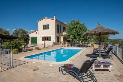 Image de Finca \"Son Puca\" avec vue sur les montagnes, piscine et Wi-Fi.