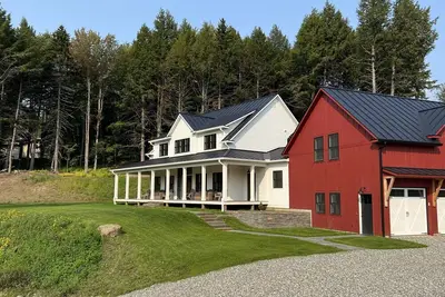 Image de 2 Bedroom Mountain Road Apartment, Located 5 miles to Stowe Mountain Resort.