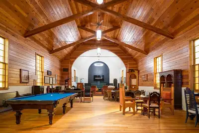 Image de MINNeSTAY* Lyndale Church Lodge