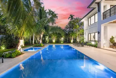 Image de Brand new Villa with Pool\/Jacuzzi\/GameRoom