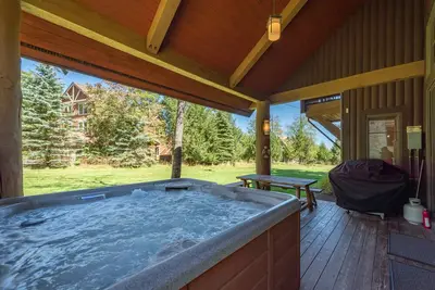 Image de Mountain Top Ski In/Out Chalet w/ Hot Tub
