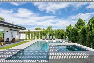 Image de Casa Lux, Walk to Old Town, Heated Pool