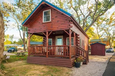 Image de Charming Lakeview Cabin Near Geneva-On-The-Lake, The Perfect Getaway!