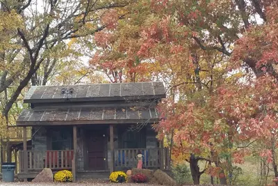 Image de Twin Oaks Antique Cabin by Garden of the Gods in the Shawnee National Forest