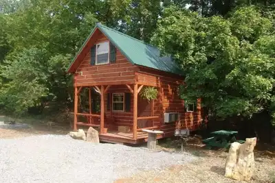 Image de The Hickory Hollow Log Cabin by Garden of Gods in the Shawnee National Forest