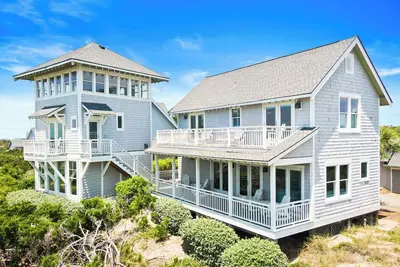 Image de Mesmerizing Views 4 Br Plus  Pet Friendly Bhi Club 5 Star Home Experience
