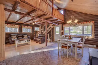 Image de Charmant chalet en bois rond