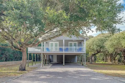 Image de Newly remodeled! Summer dates open!