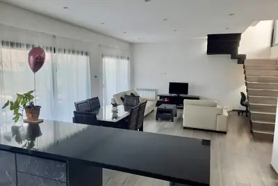 Image de Lovely House Minutes From Nordelta Shopping Center