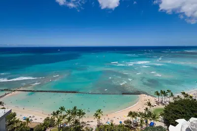 High Floor Luxury Oceanfront @ Waikiki Beach Tower