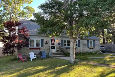 Image de A charm Cape house centrally located close to everything that Cape code offers
