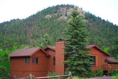 Image de Estes Park Mountain Aspen Cabin*Private Hot Tub*Mountain Views!