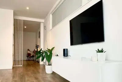 Warehouse Apartment - Great Transport Links