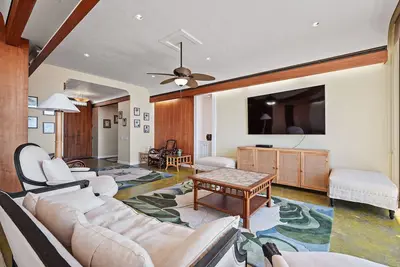 Stunning Honolulu Penthouse