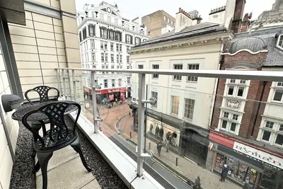 Image de The Temple Row Balcony Suite - in the heart of the city