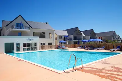 Image de Piscine Extérieure Chauffée | Appart accueillant