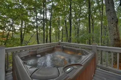 Image de Hygge Haus - Rustic charm, cozy beds, and a serene location!