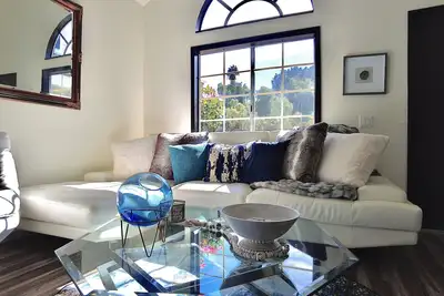 Image de Cozy 4-Bedroom Oceanside Home just Miles from the Beach