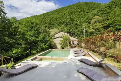Image de Magnifique maison de vacances privée avec piscine privée, bain à remous, Wifi, Tv, patio, parking