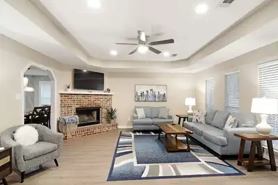 Image de Great game room! minutes from the beach and casino