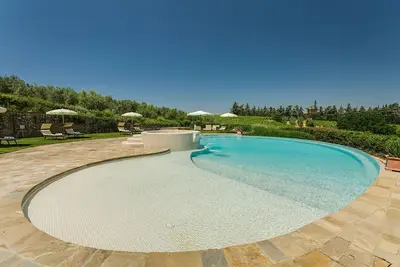 Image de Maison de vacances privée avec Wifi, sauna, piscine, climatisation, bain à remous, Tv, patio