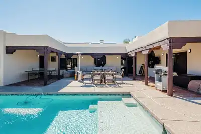 Image de Bed Rock Desert -Pool Heat Available - Spring Break