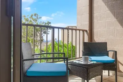 Bright and newly remodeled 1bd condo
