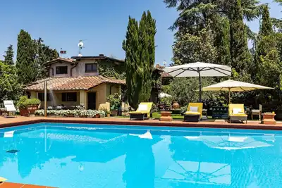 Image de Maison de vacances privée avec climatisation, piscine, Wifi, sauna, bain à remous, Tv, patio