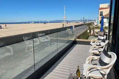 Image de Ocean Views! Beachfront Deck on Hermosa Strand