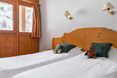 Image de Confortable appartement pour 6 personnes avec Wifi, piscine, Tv, terrasse, animaux admis et parking