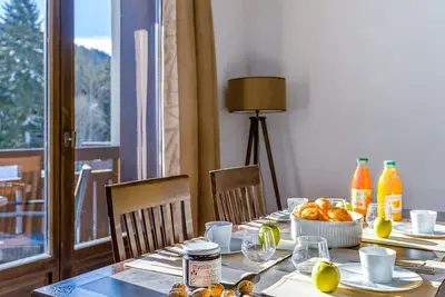 Image de Bel appartement pour 6 personnes avec piscine, Wifi, Tv, terrasse, animaux admis et parking
