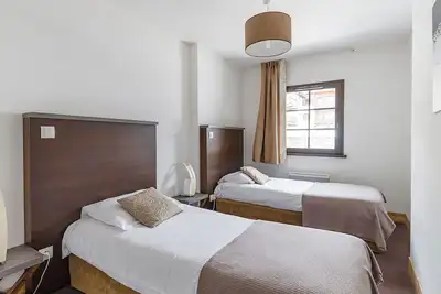 Image de Agréable appartement pour 8 personnes avec Wifi, piscine, Tv, terrasse, animaux admis et parking