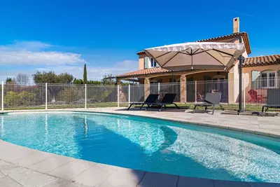 Image de Belle maison de vacances privée avec Wifi, climatisation, piscine privée, Tv, terrasse, parking