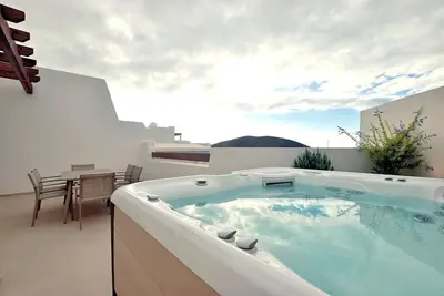 Image de Jardines - Bentago 3. 3 Jacuzzi & Nature Reserve View 2b