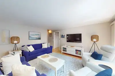 Image de Golf course-front townhouse with private heated pool & poolside patio