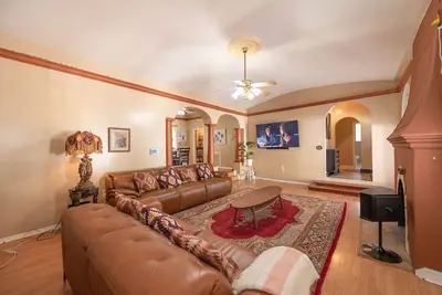 Image de A Spanish Castle For Your Living Pleasure