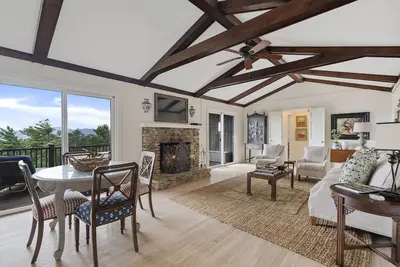 Image de Welcome to Cottage in the Pines! Enjoy panoramic mountain views!