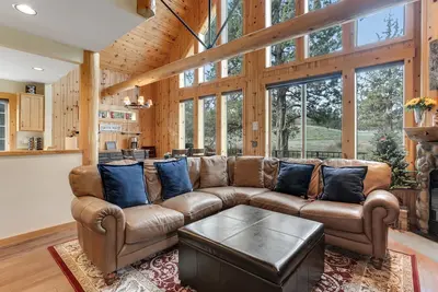 Image de Relaxing golf course-front home with private hot tub, firepit, & shared pool
