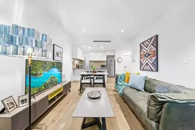 Image de Rooftop 2 Bed Apt With Terrace at Newtown | Mhs