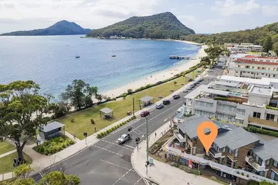 Image de Fleetwood, 3/63 Shoal Bay Road - Relaxed living with water views overlooking Shoal Bay