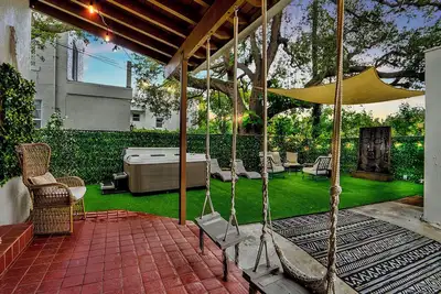 Casa Verde | Design District |5br| Hot Tub