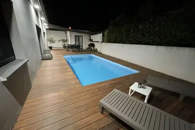 Image de Maison moderne climatisée avec piscine au calme à 15 kms d’Albi