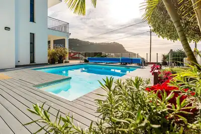 Image de Villa Nunes, a Big House with private pool