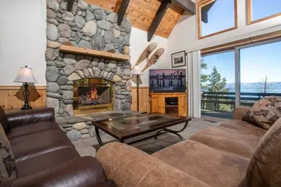 Image de Carnelian Bay View Cabin