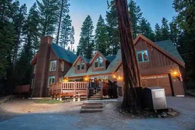 Image de The Tallac Lodge - Hot Tub/Walk 2 Beach!