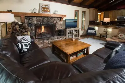 Image de Timberwood Cabin 3bdr Tahoe Retreat