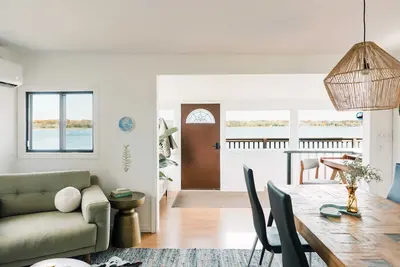 Image de Narrows Nook - Prince Edward County Waterfront