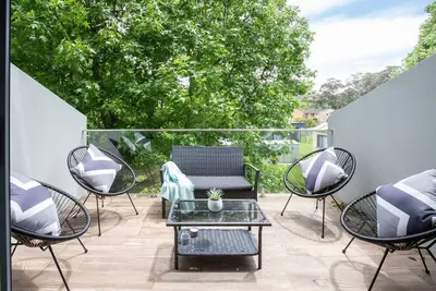 Image de Generous 2-Bed Townhouse With A Private Balcony