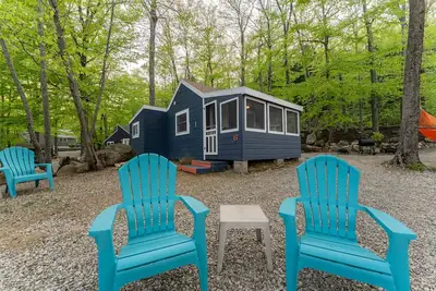 Image de Cabin with lake views & lake access Now featuring Ac Wi-Fi and Tv sleeps 5