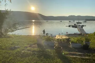 Image de Adirondack Lakefront Retreat